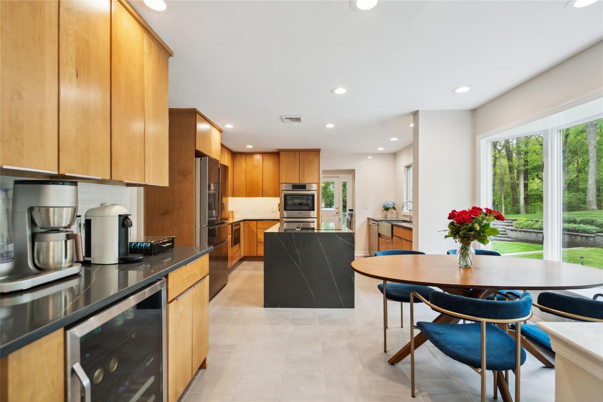 Dining room, Interior, Kitchen, Recessed Lighting, Stainless Steel Appliances
