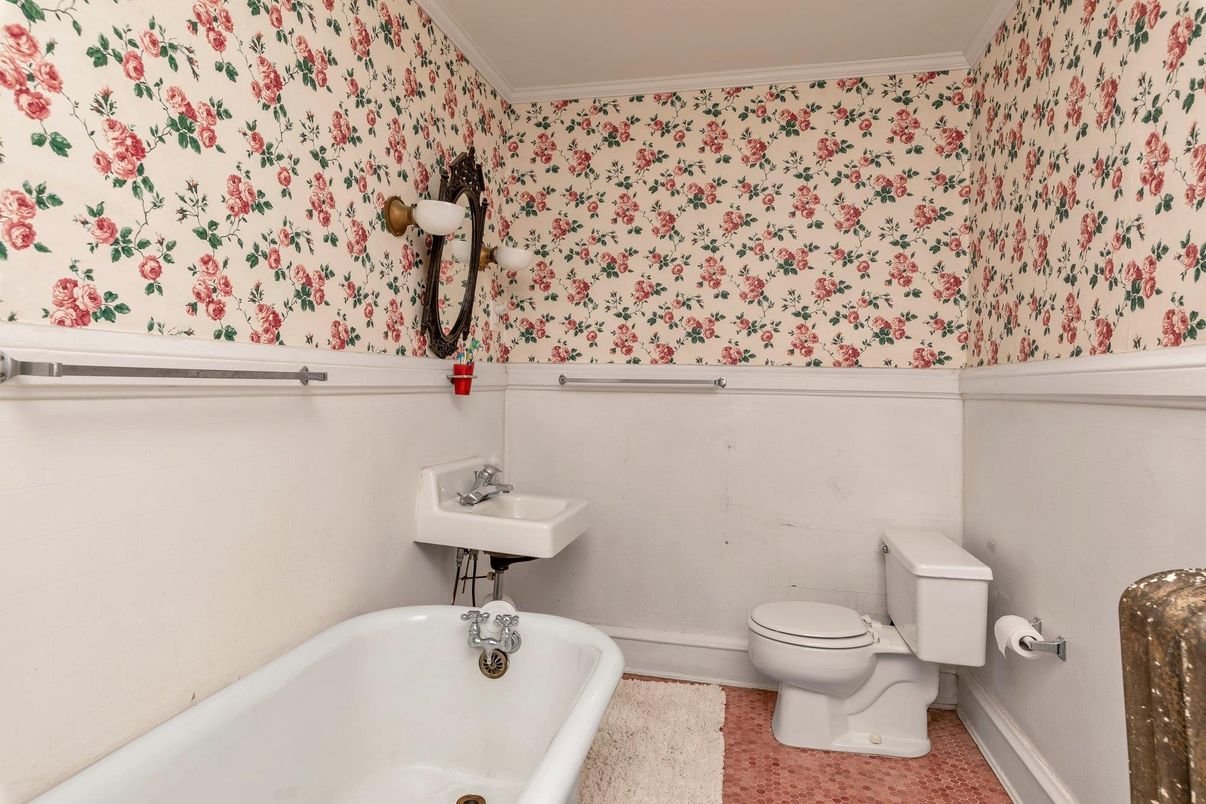 Bathroom, Free Standing Baths, Interior