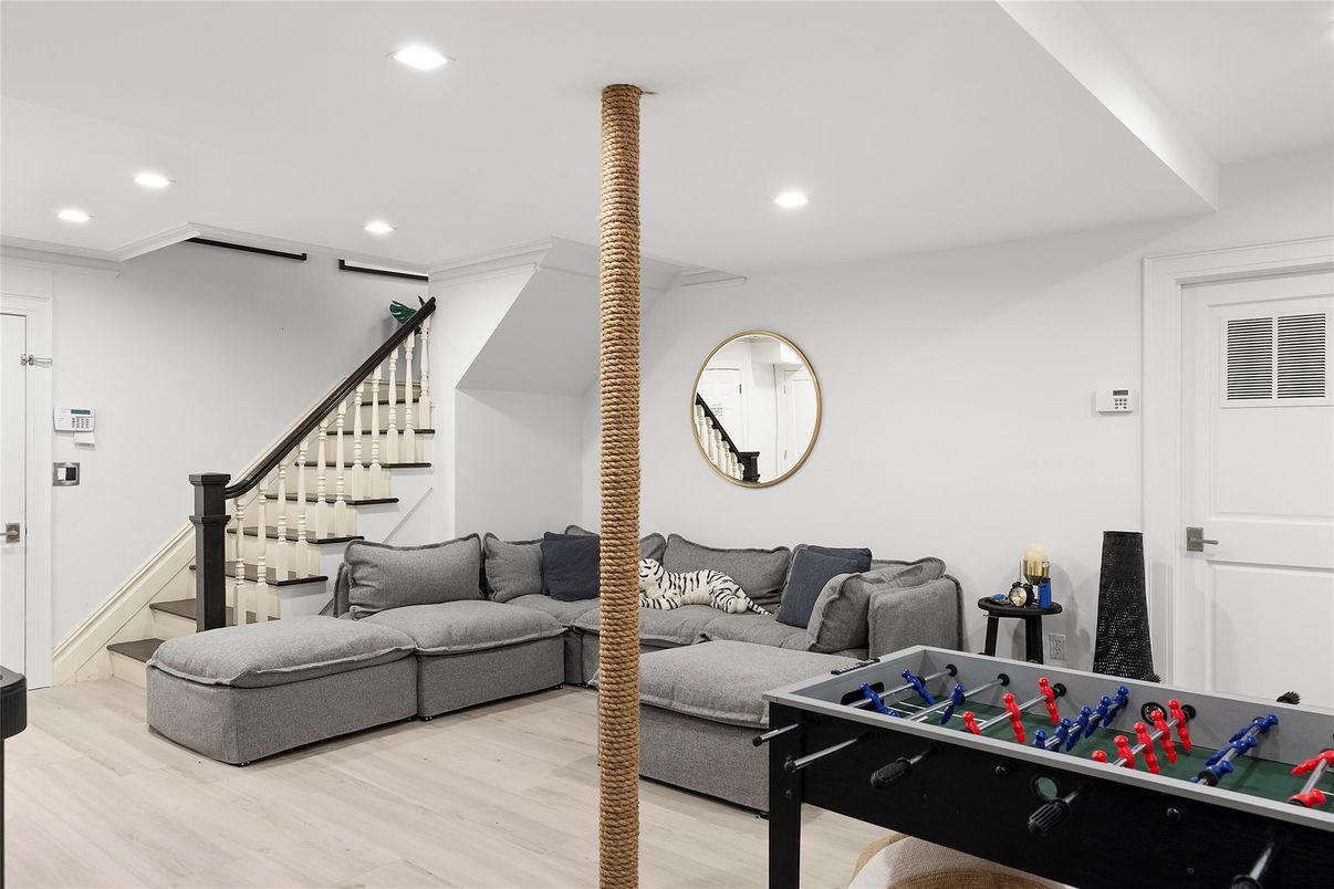 Game Room, Interior, Living room, Recessed Lighting, Wood Texture Flooring