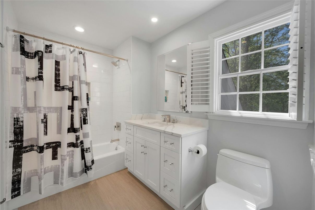 Bathroom, Interior, Recessed Lighting, Wood Texture Flooring