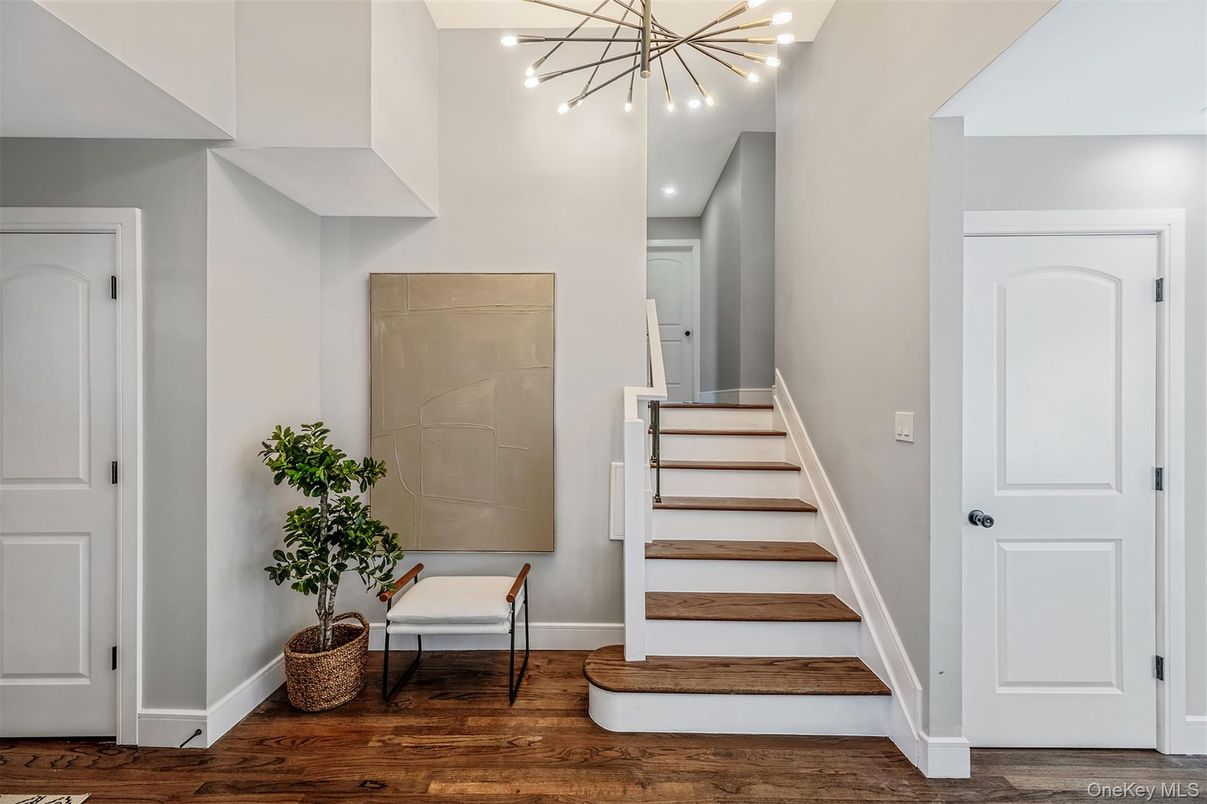 Interior, Pendant Lights, Recessed Lighting, Wood Texture Flooring