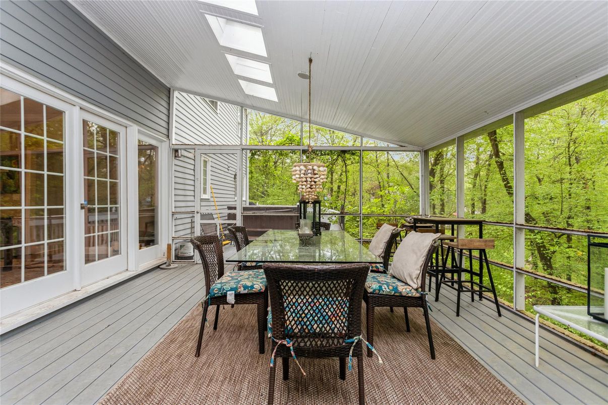 Dining room, Interior, Pendant Lights, Sun Room