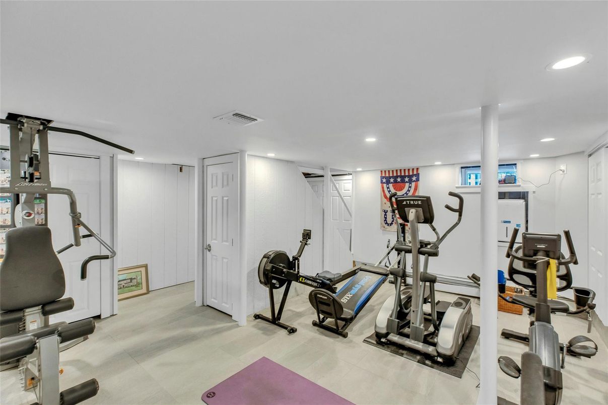 Fitness Equipment, Interior, Recessed Lighting