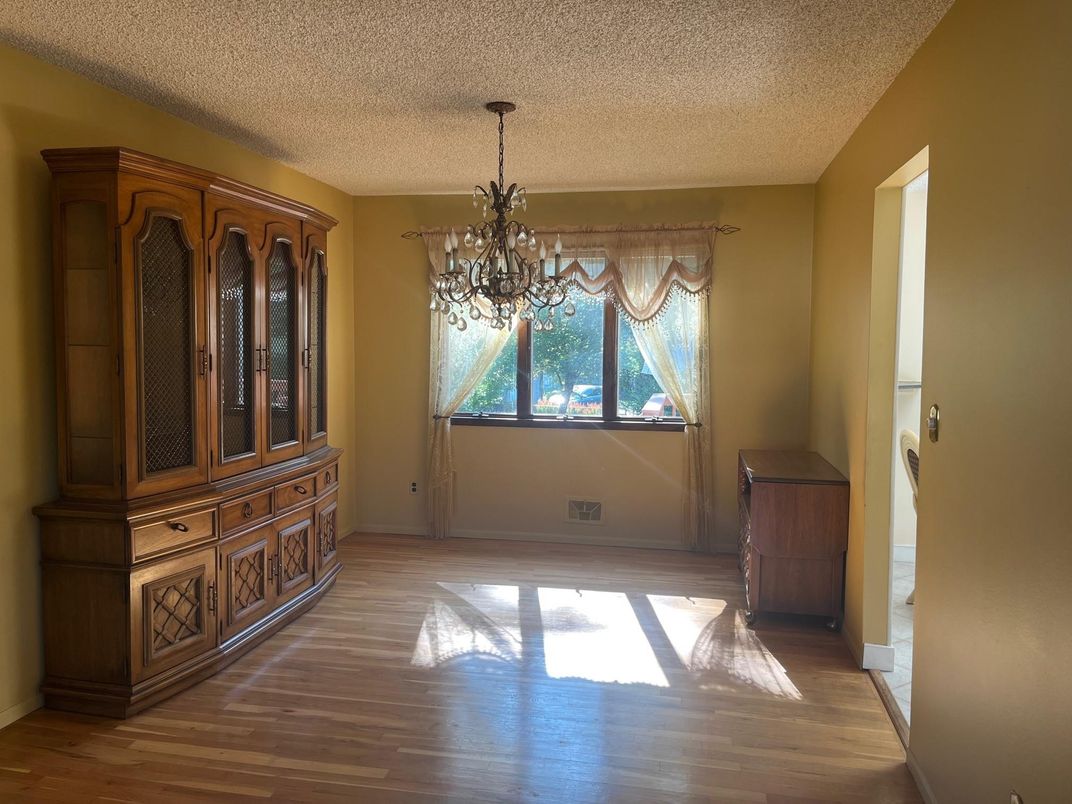 Chandelier, Interior, Wood Texture Flooring
