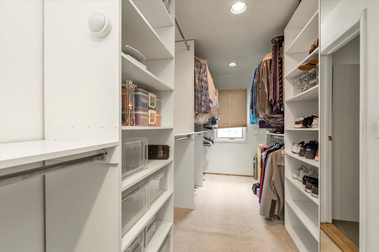 Interior, Recessed Lighting, Walk-in Closets
