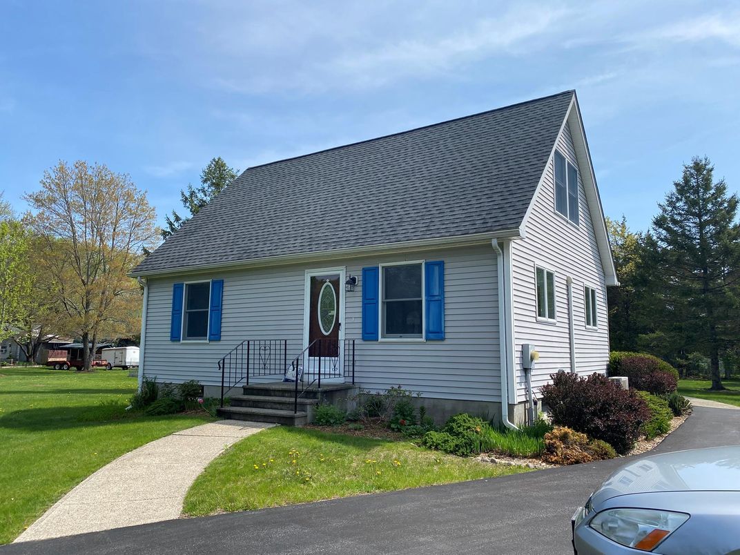 Exterior, Facade, Cape Cod