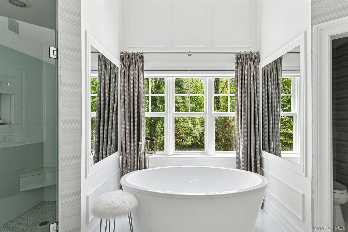Bathroom, Free Standing Baths, Interior