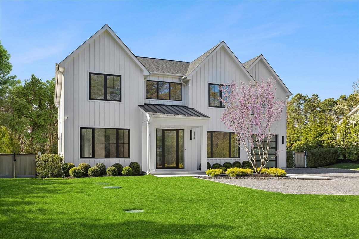 Backyard, Exterior, Facade, Farmhouse