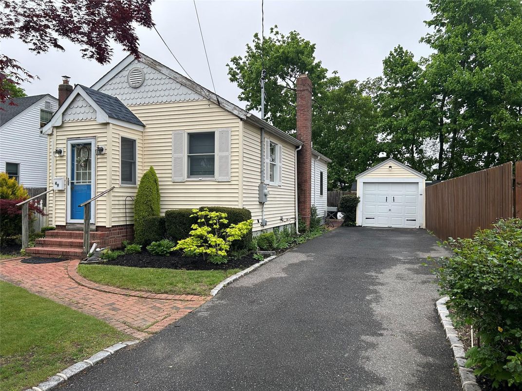 Detached Garage, Exterior