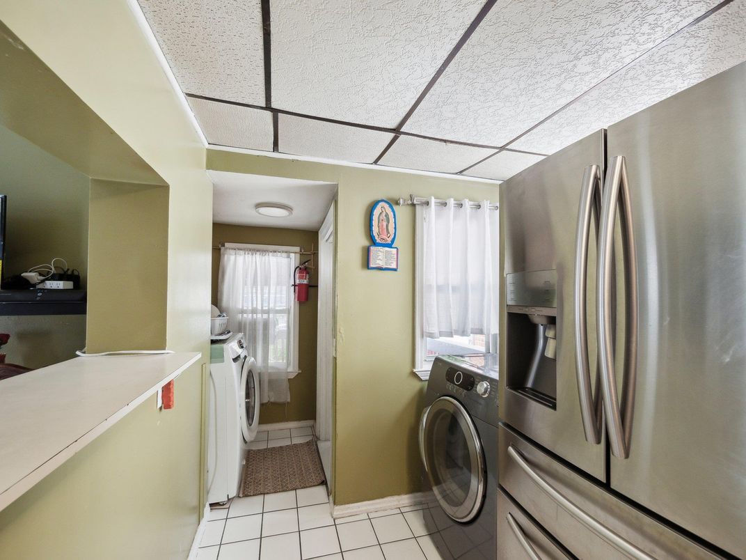 Interior, Washer