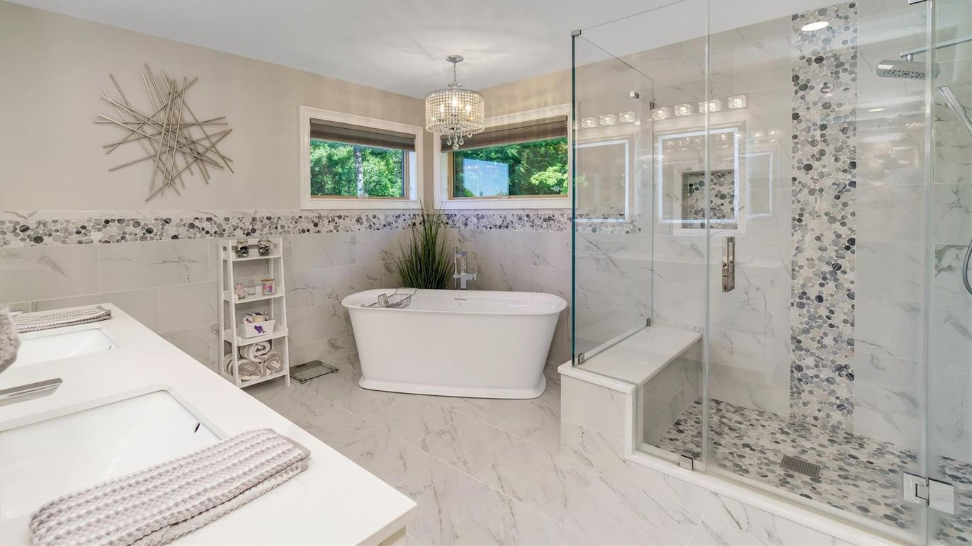 Bathroom, Chandelier, Free Standing Baths, Glass Shower, Interior, Marble, Marble Walls, Pendant Lights