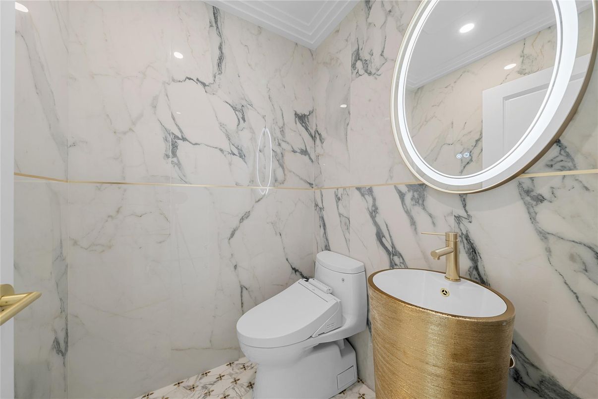 Bathroom, Interior, Marble Walls, Recessed Lighting
