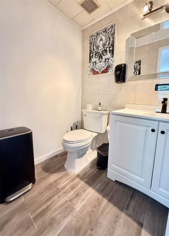 Bathroom, Interior, Wood Texture Flooring