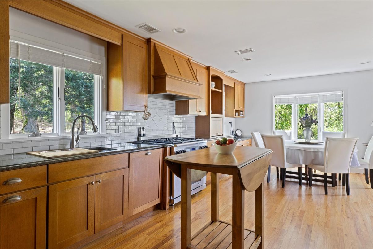 Dining room, Interior, Kitchen, Recessed Lighting, Wood Texture Flooring