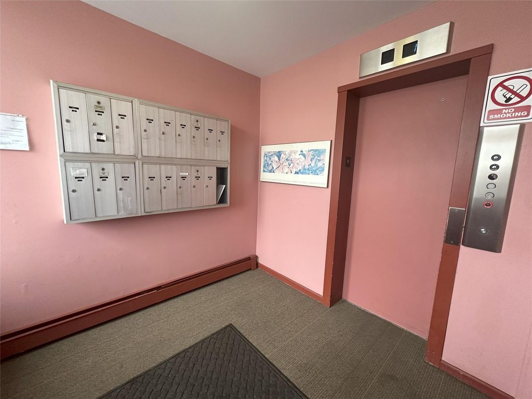 Elevator, Interior