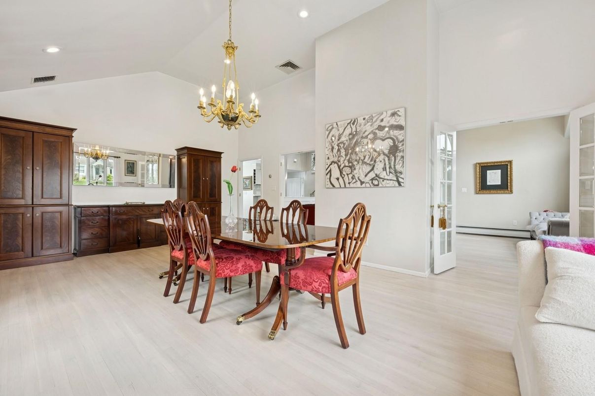 Chandelier, Dining room, Interior, Recessed Lighting, Wood Texture Flooring