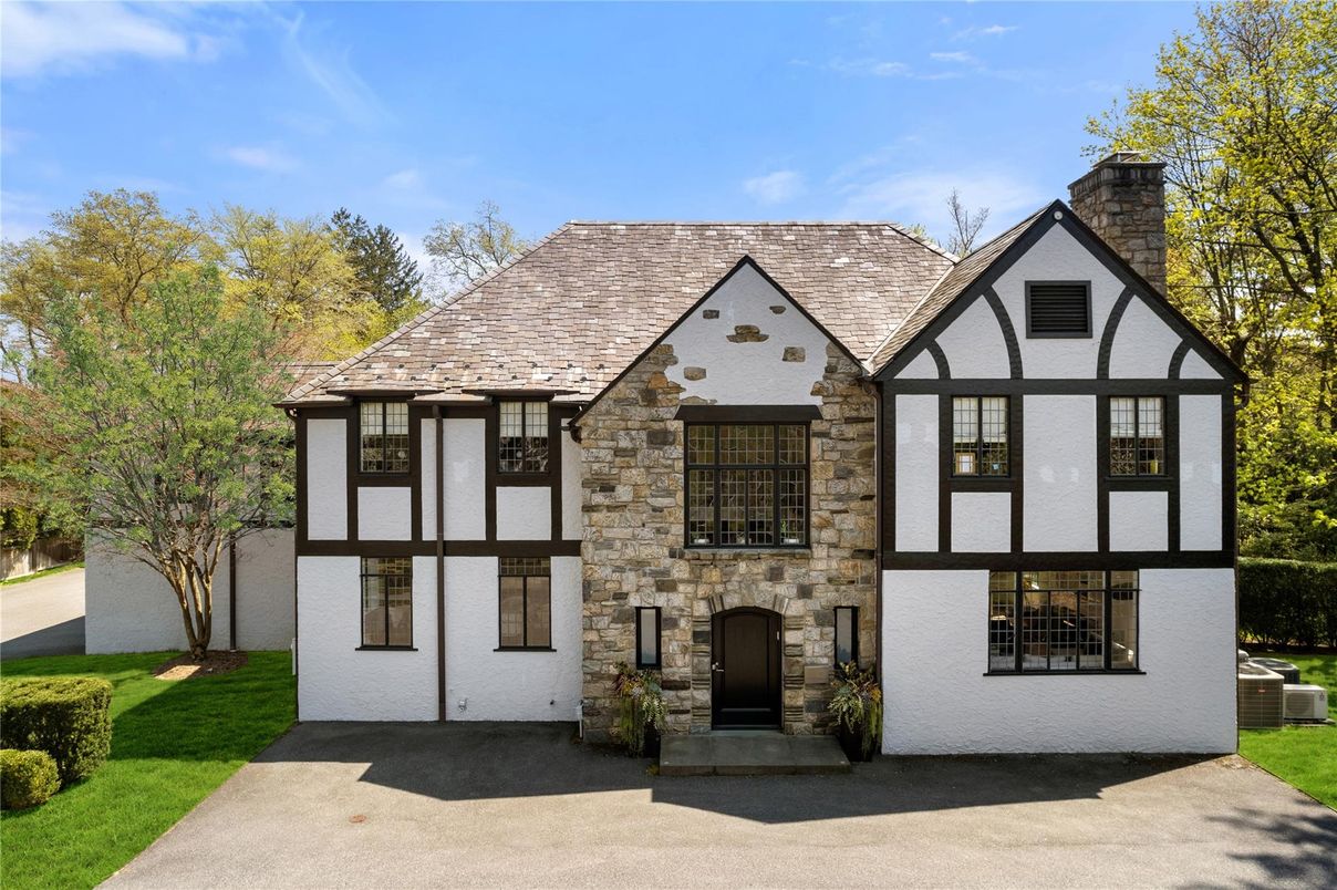 Exterior, Facade, Tudor Revival