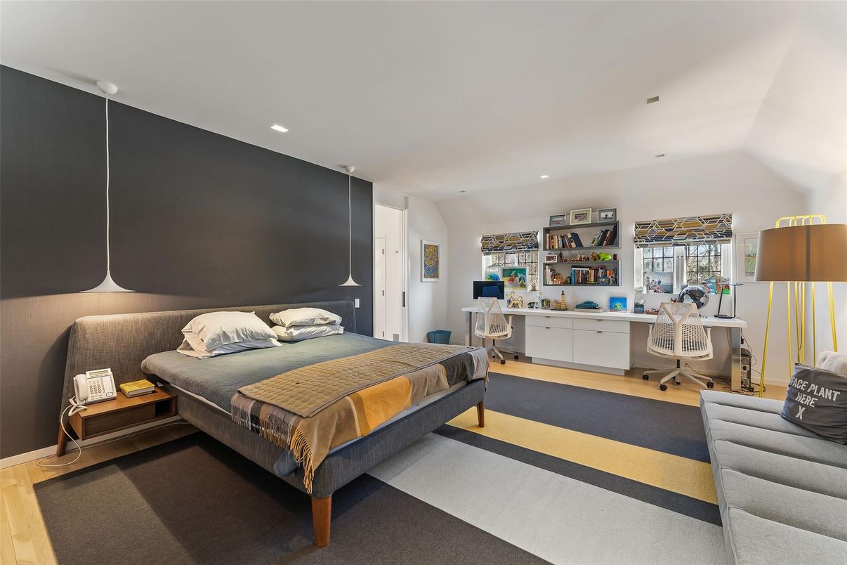 Bedroom, Home Office, Interior, Recessed Lighting, Wood Texture Flooring