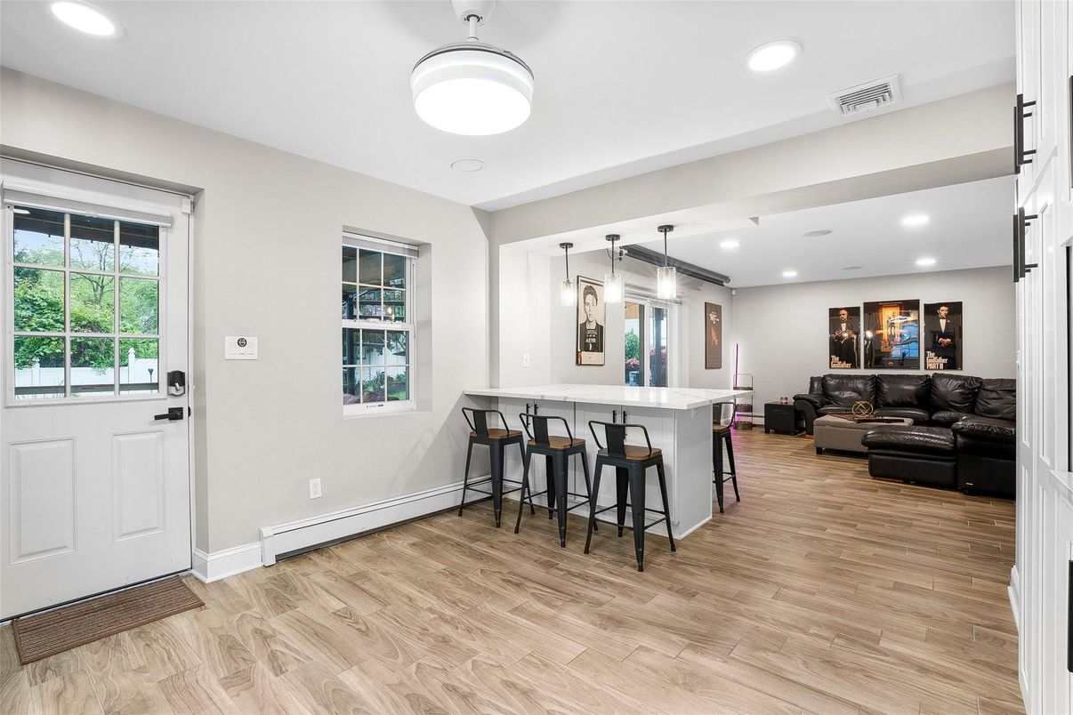 Interior, Living room, Pendant Lights, Recessed Lighting, Wood Texture Flooring