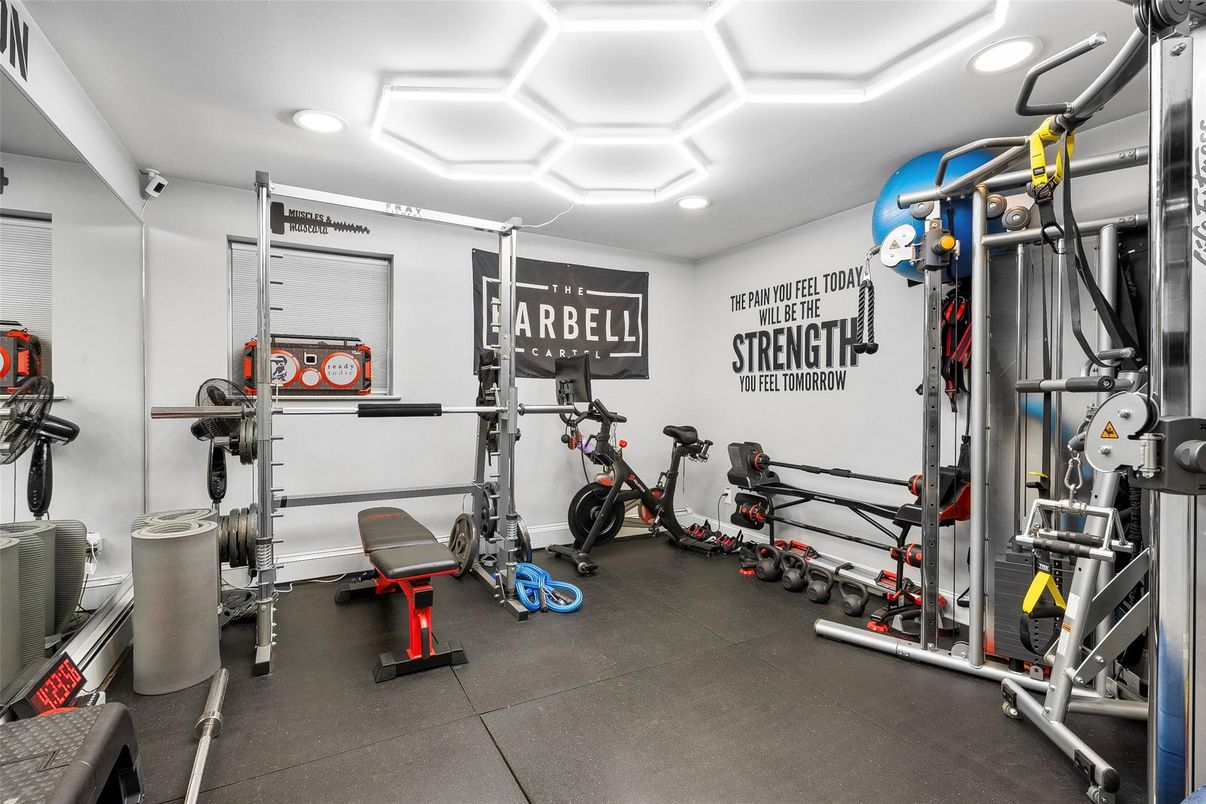 Fitness Equipment, Interior, Recessed Lighting
