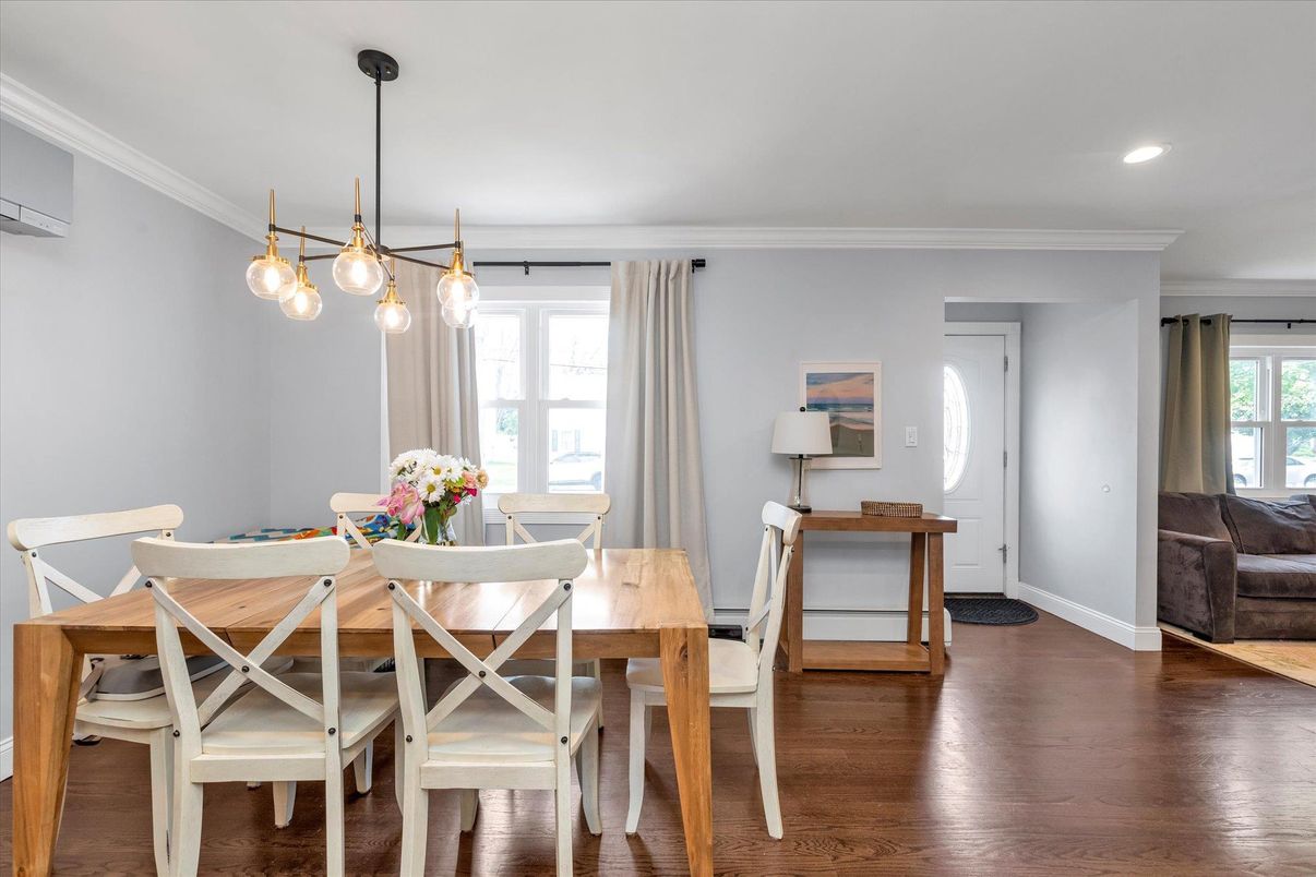 Dining room, Interior, Pendant Lights, Recessed Lighting, Wood Texture Flooring