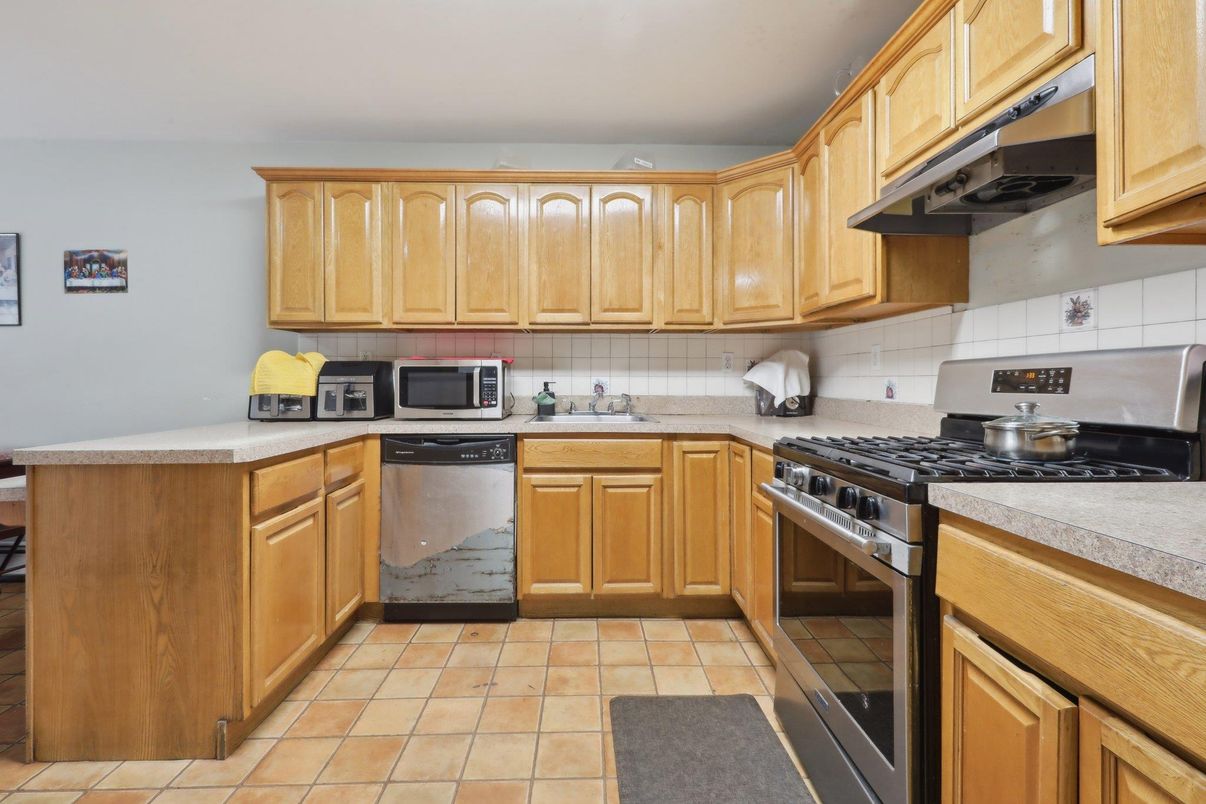 Interior, Kitchen, Stainless Steel Appliances