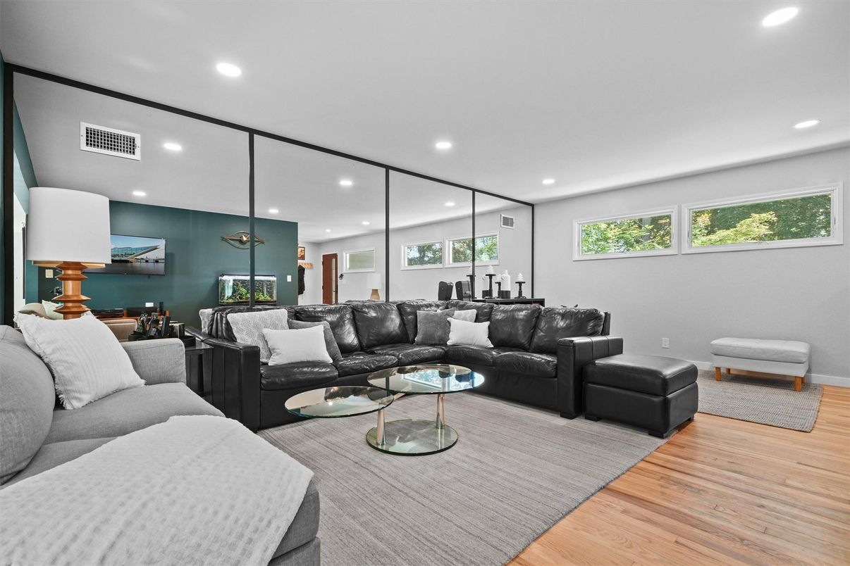 Dining room, Interior, Living room, Recessed Lighting, Wood Texture Flooring