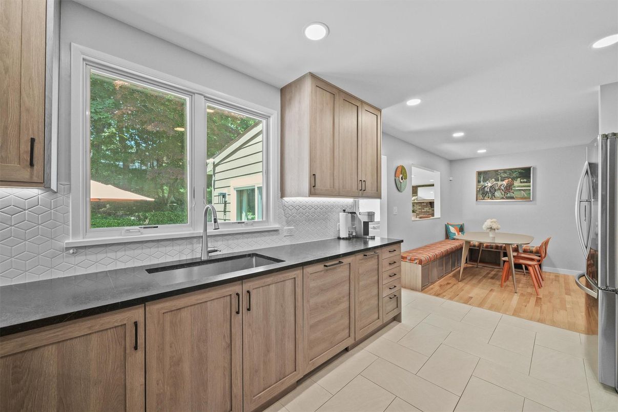 Dining room, Interior, Kitchen, Recessed Lighting, Wood Texture Flooring