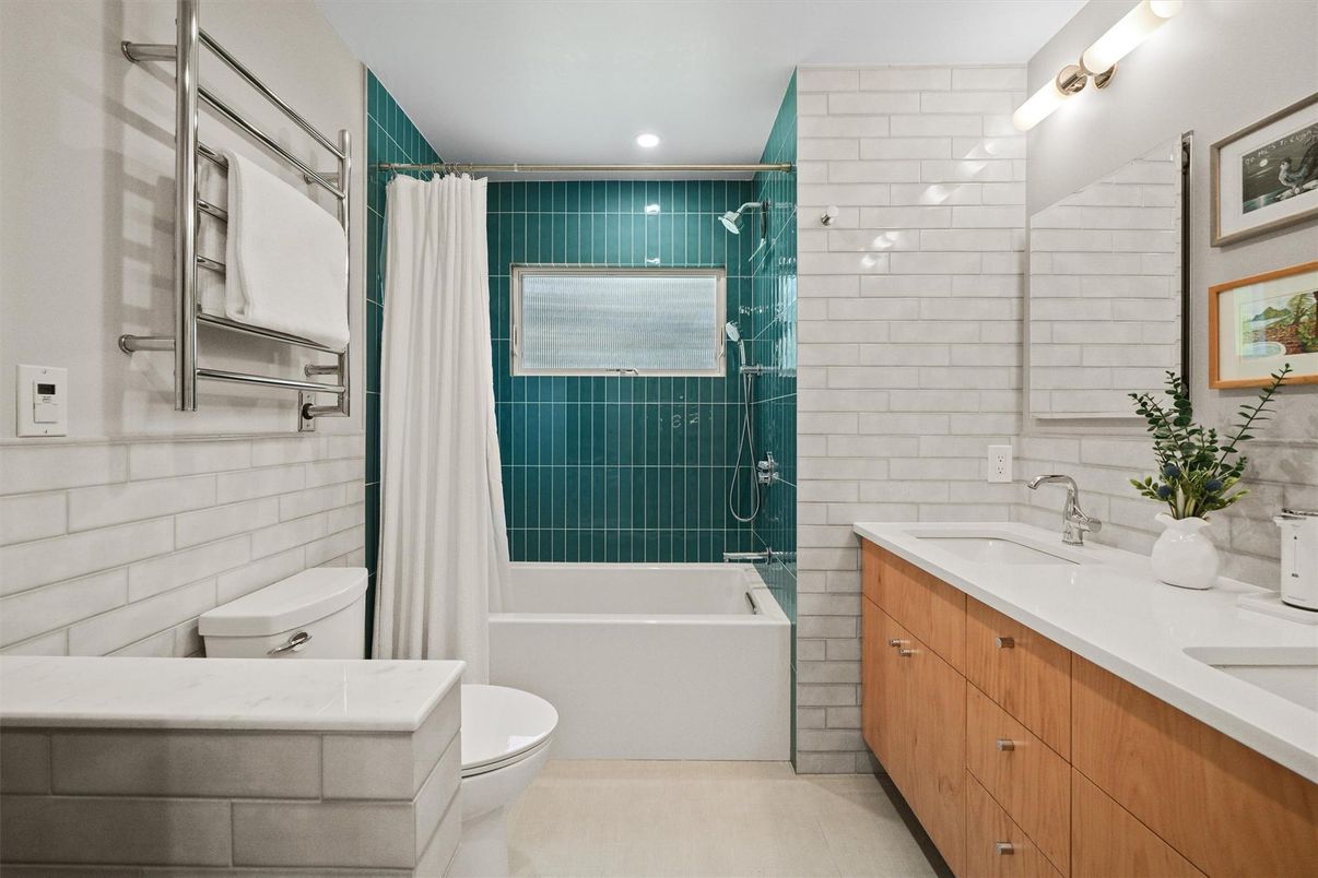 Bathroom, Dual Sink Vanities, Glass Shower, Interior, Recessed Lighting