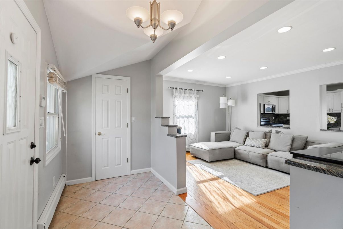 Chandelier, Interior, Living room, Recessed Lighting, Wood Texture Flooring