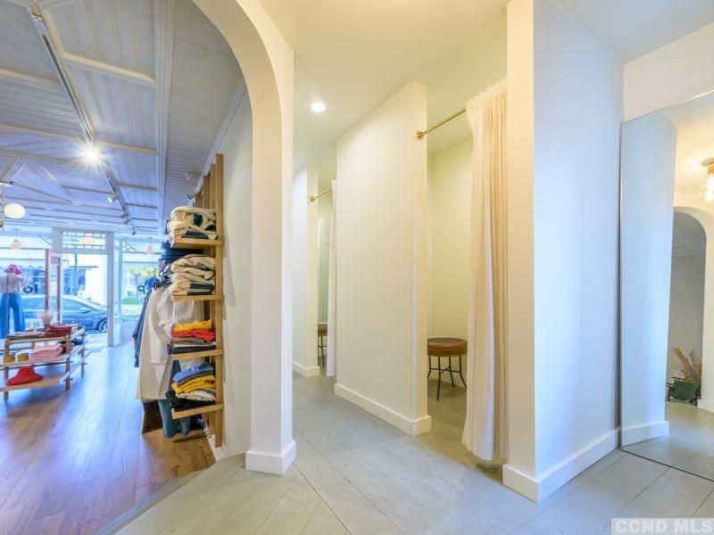 Interior, Recessed Lighting, Walk-in Closets, Wood Texture Flooring