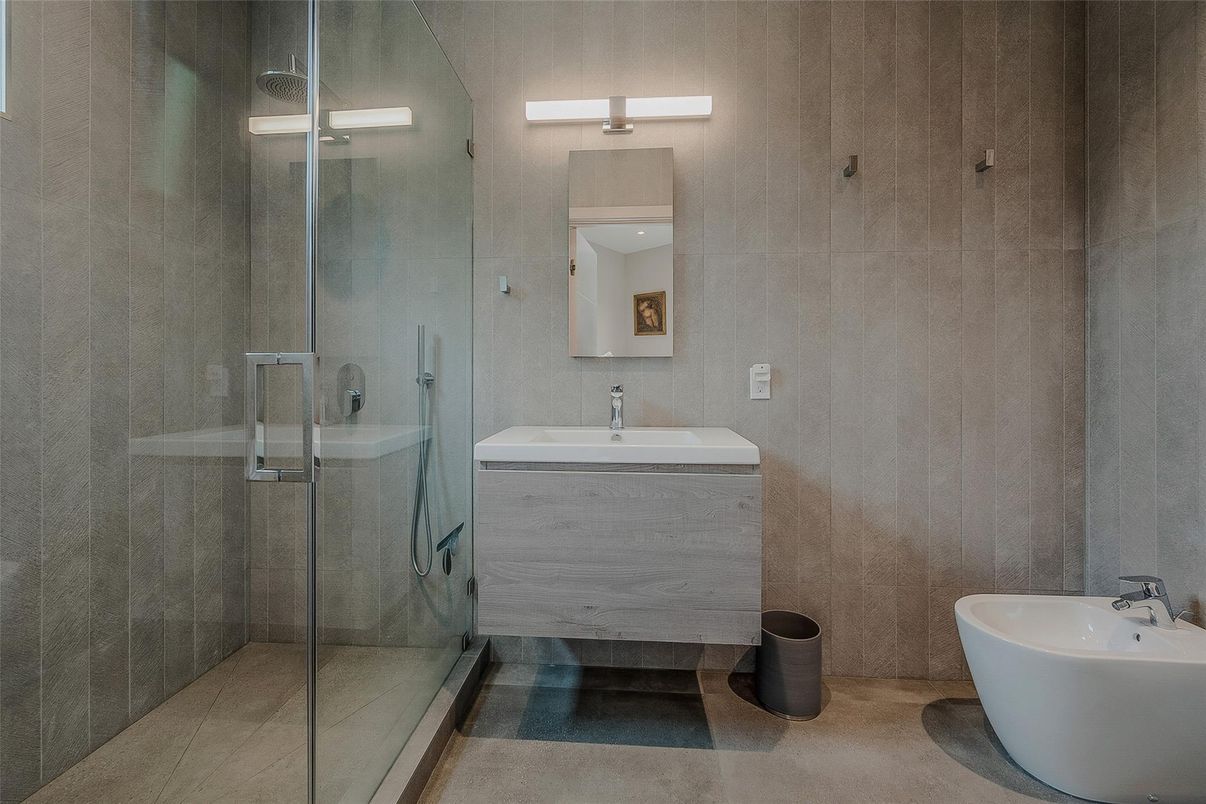 Bathroom, Dual Sink Vanities, Free Standing Baths, Glass Shower, Interior