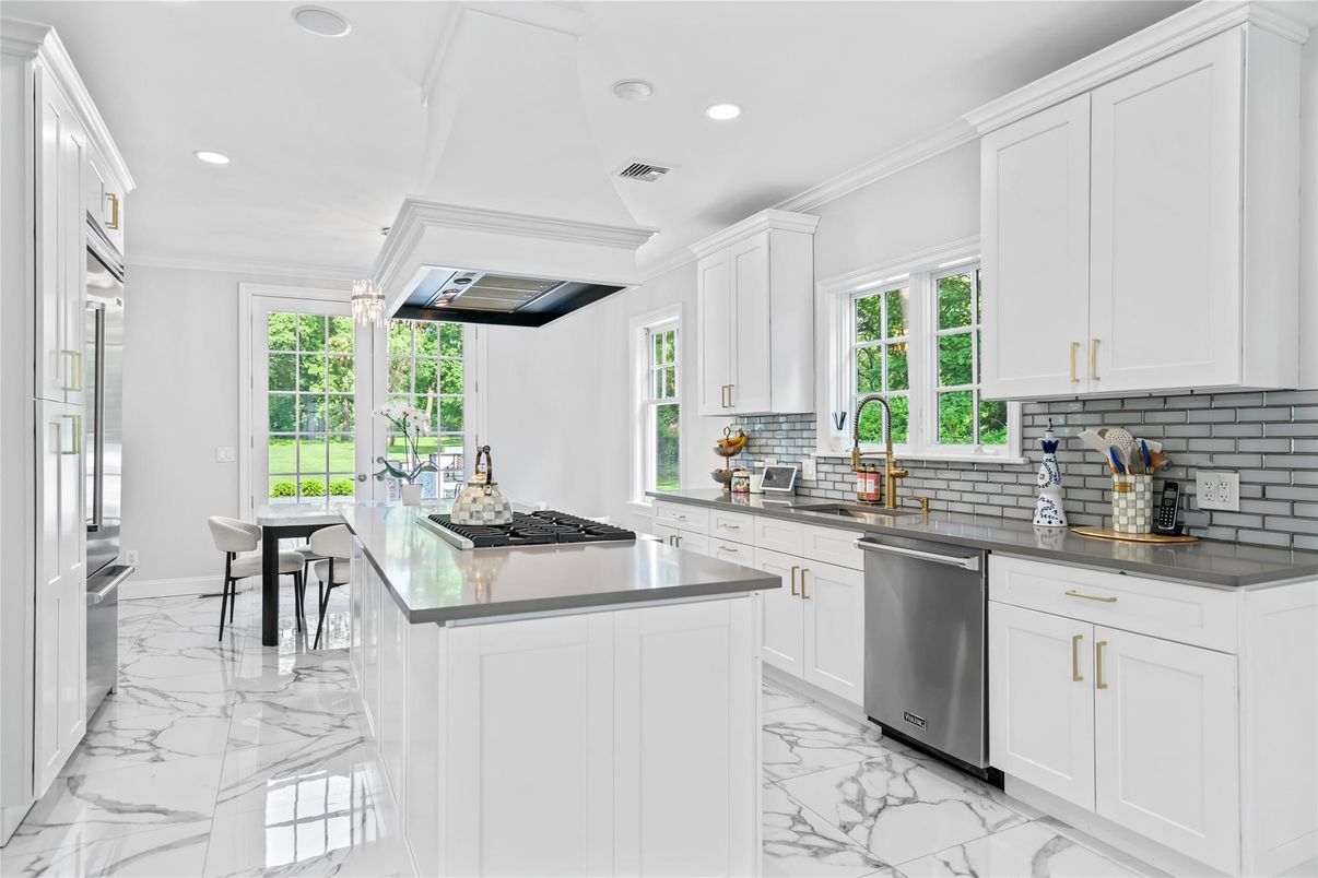 Dining room, Interior, Kitchen, Marble, Recessed Lighting, Stainless Steel Appliances