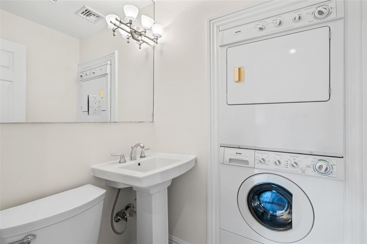 Bathroom, Interior, Utility Closets, Washer