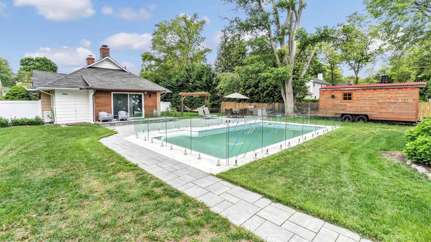 Backyard, Exterior, Pool
