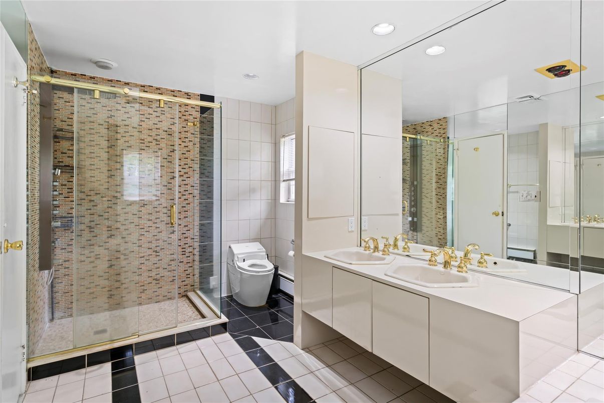 Bathroom, Dual Sink Vanities, Glass Shower, Interior, Recessed Lighting
