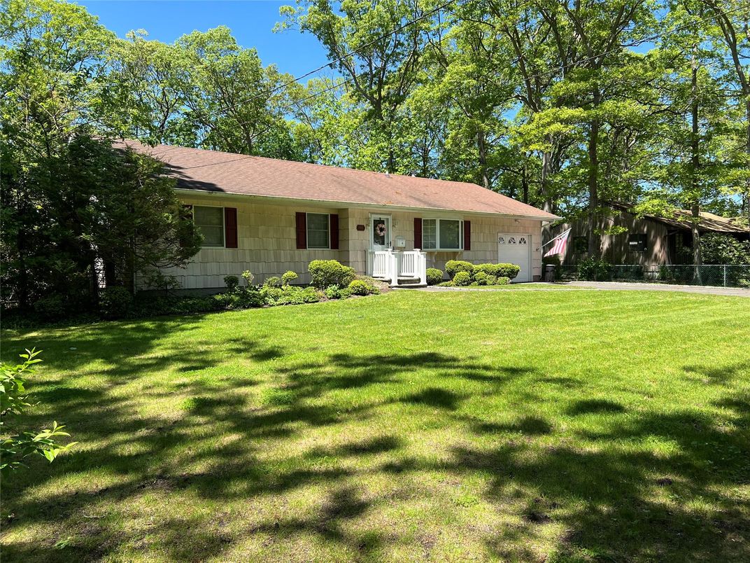 Backyard, Exterior, Facade, Ranch