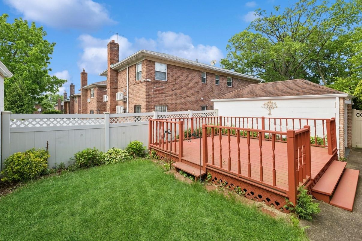 Backyard, Detached Garage, Exterior