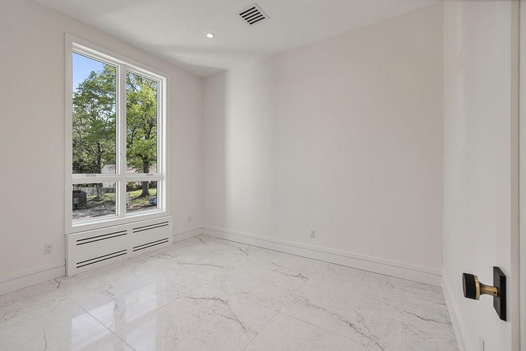Empty room, Interior, Marble, Recessed Lighting