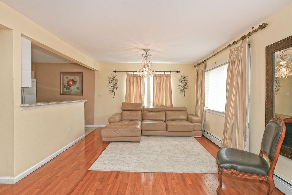 Chandelier, Interior, Wood Texture Flooring
