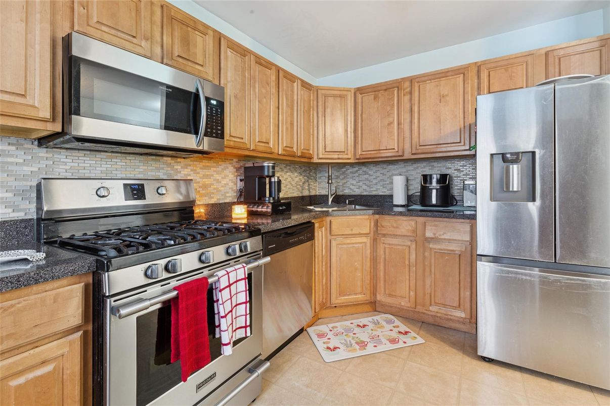Interior, Kitchen, Stainless Steel Appliances