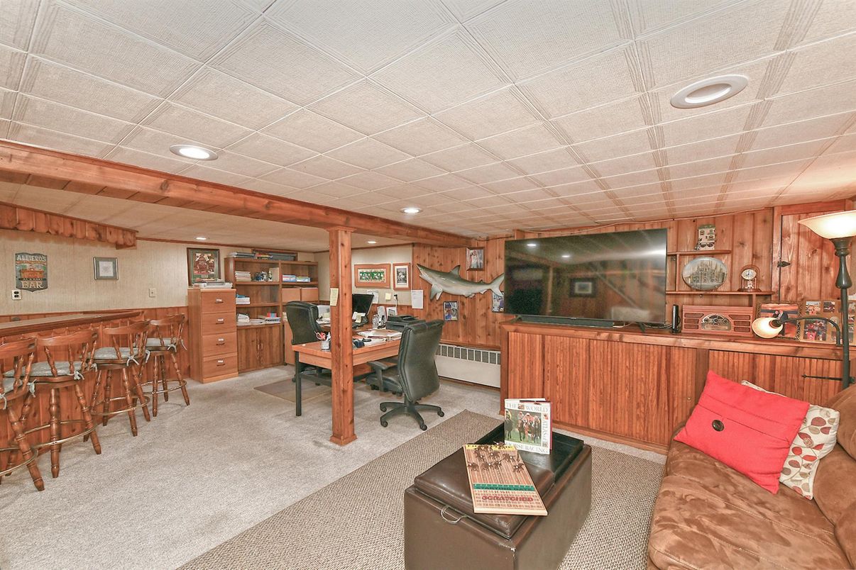 Home Office, Interior, Recessed Lighting, Wooden Walls