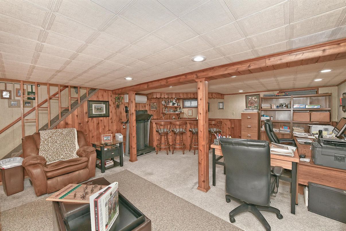 Home Office, Interior, Recessed Lighting, Wooden Walls