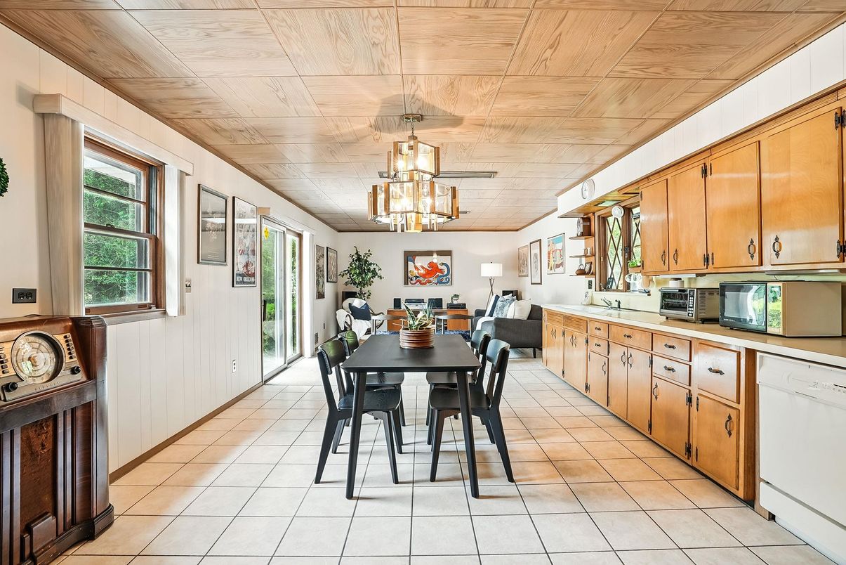 Chandelier, Dining room, Interior, Kitchen, Wooden Ceilings