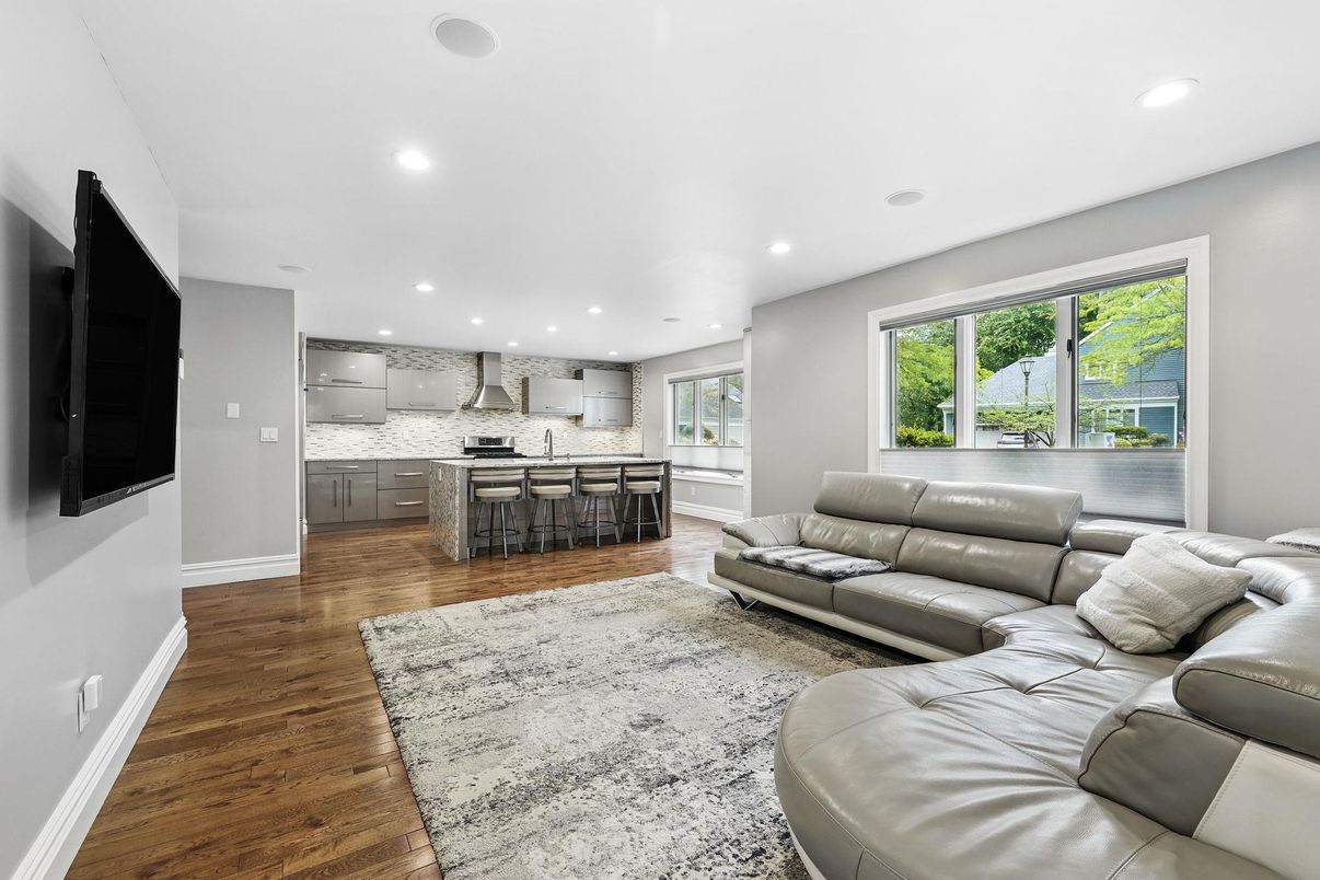 Interior, Kitchen, Living room, Recessed Lighting, Wood Texture Flooring