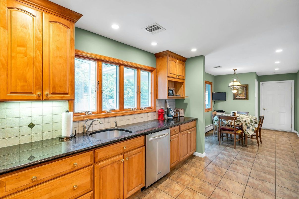 Dining room, Interior, Kitchen, Pendant Lights, Recessed Lighting