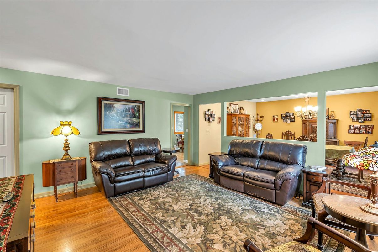 Chandelier, Interior, Living room, Wood Texture Flooring