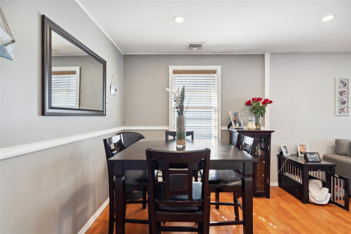 Dining room, Interior, Recessed Lighting, Wood Texture Flooring