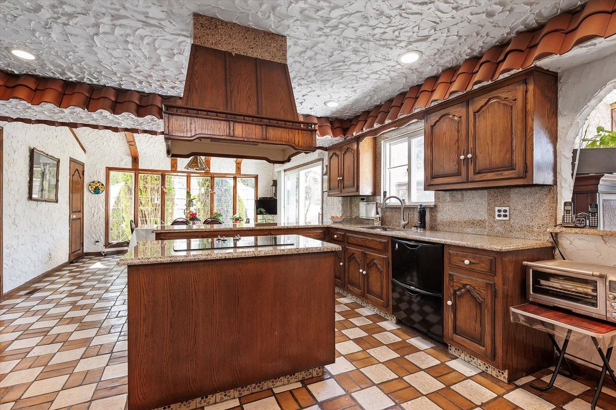 Interior, Kitchen, Recessed Lighting