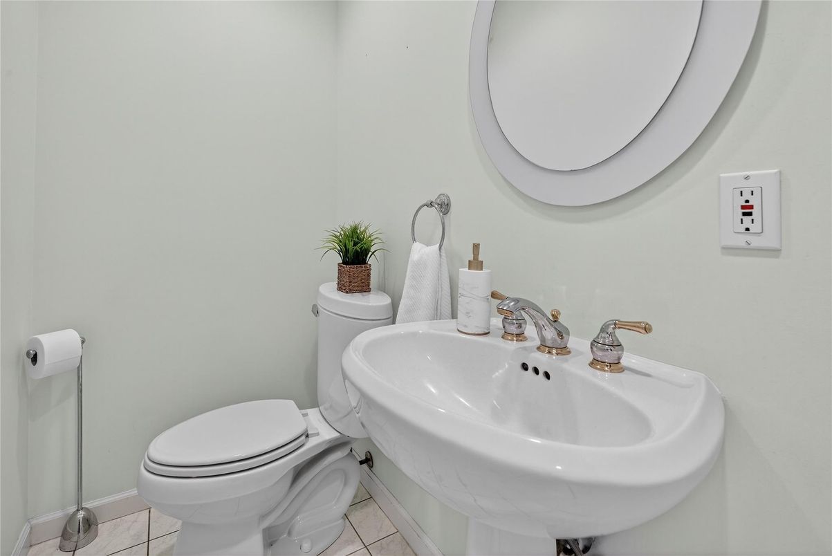Bathroom, Interior